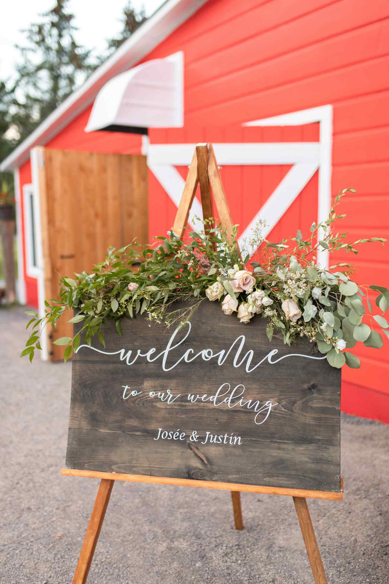 Josée & Justin — romantic moment