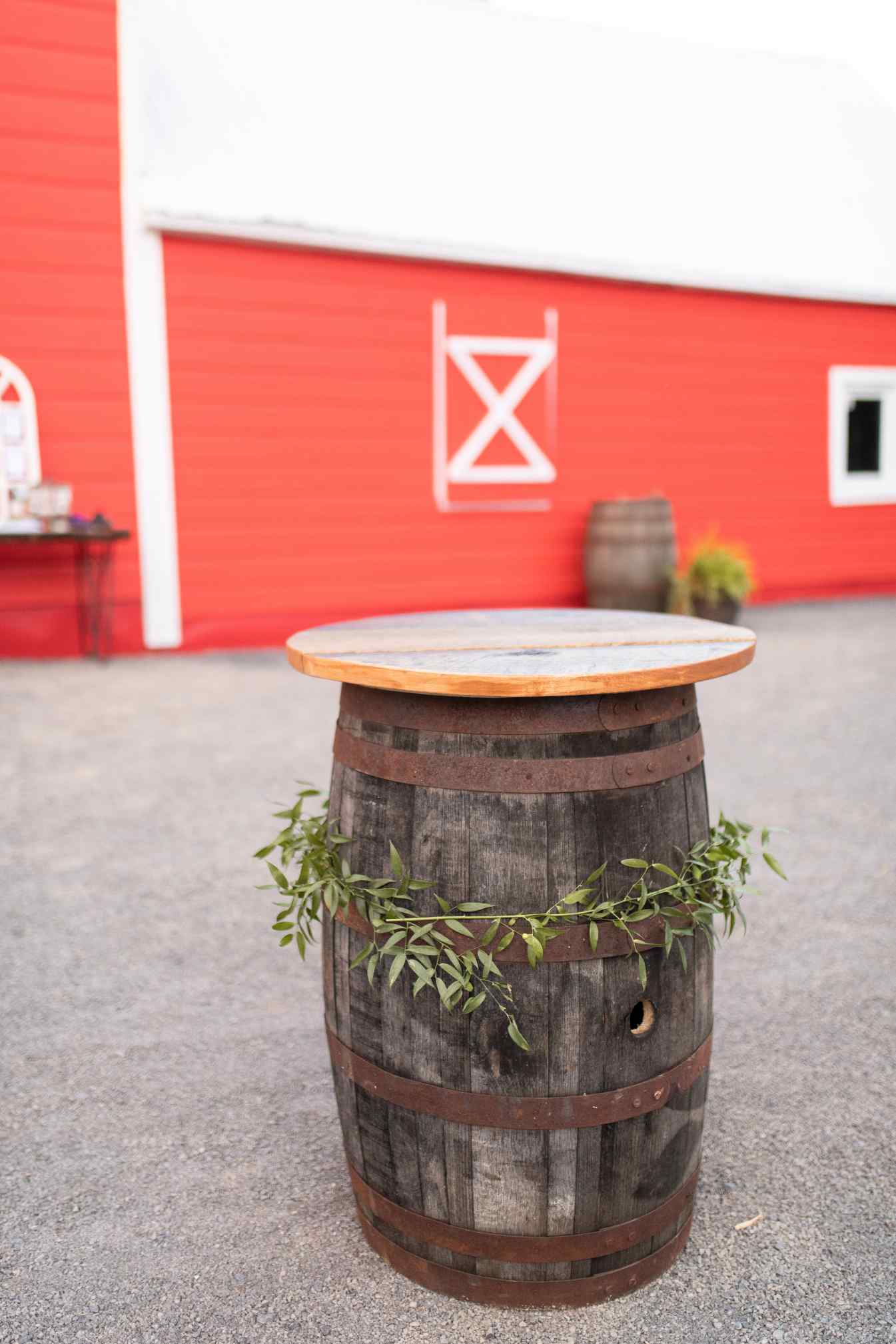 Oak & Pines décor details