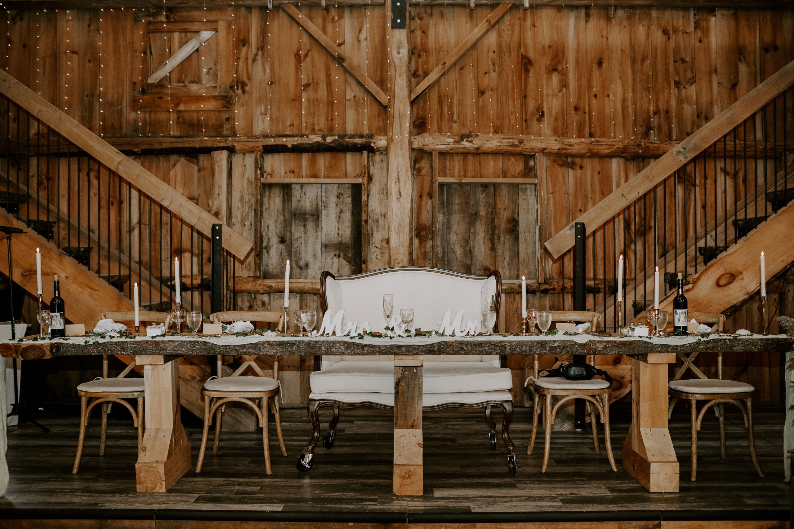 Oak & Pines barn interior with décor
